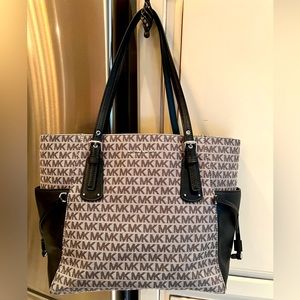 Michael Kors Gilly Tote